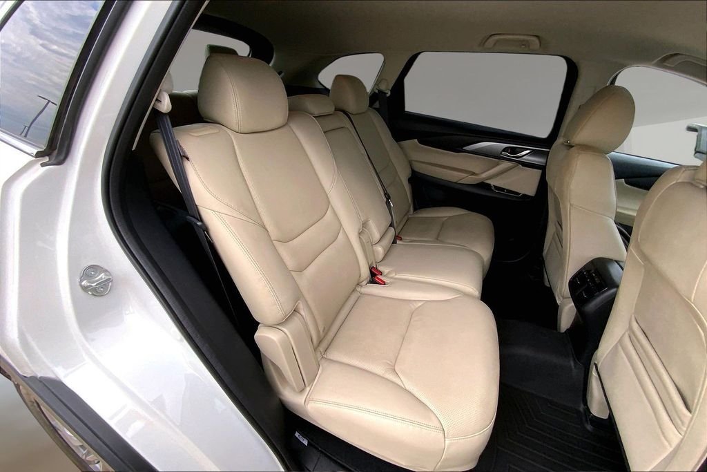 Used 2016 Snowflake White Pearl Mica Mazda Touring image 26