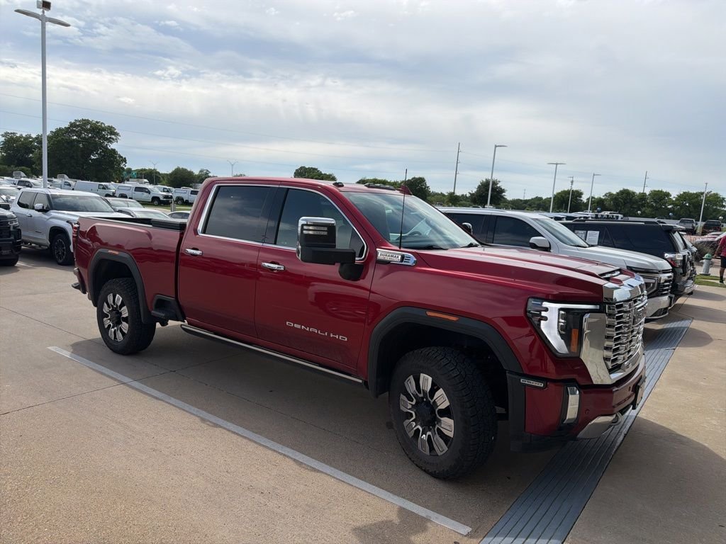 2024 GMC Sierra 4WD Crew Cab Standard Box Denali's photo