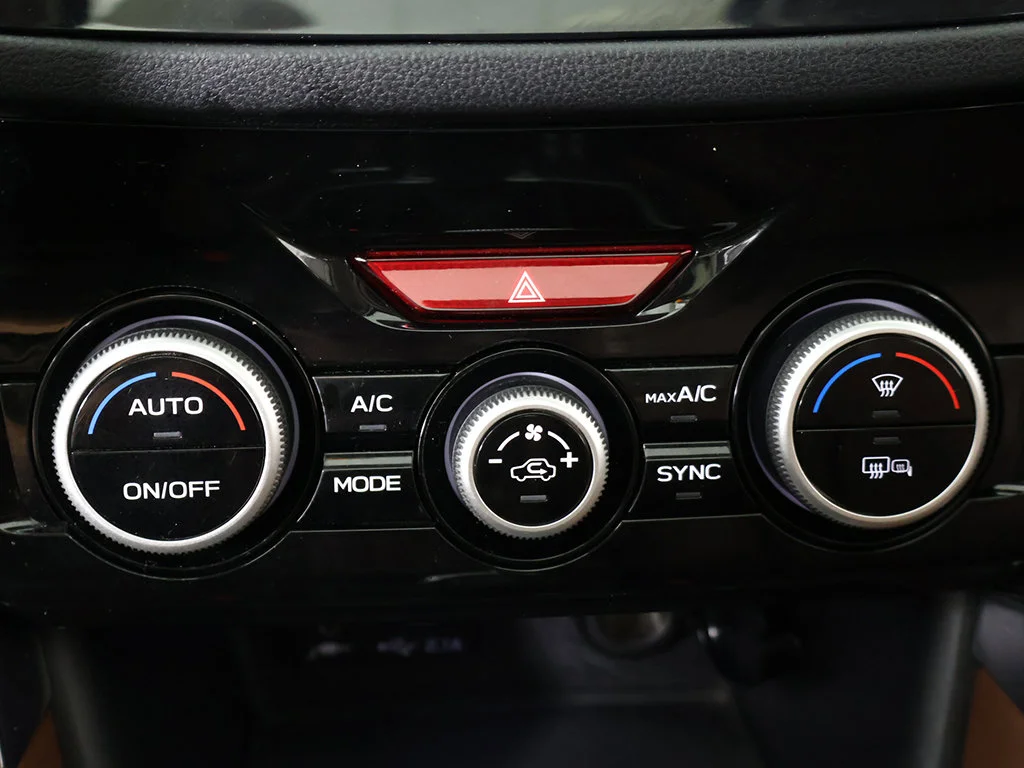 Used 2021 White Subaru Touring image 57