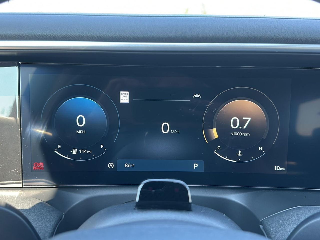 New 2027 Shimmering Silver Hyundai SEL Premium AWD image 18