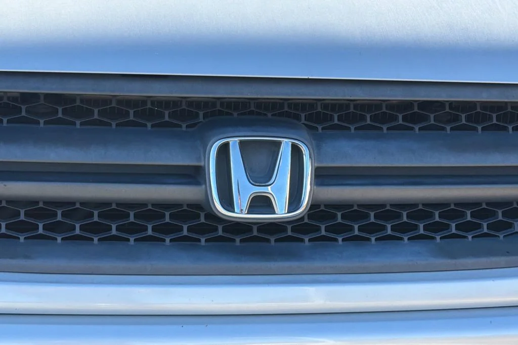 Used 2003 Starlight Silver Metallic Honda EX-L image 38