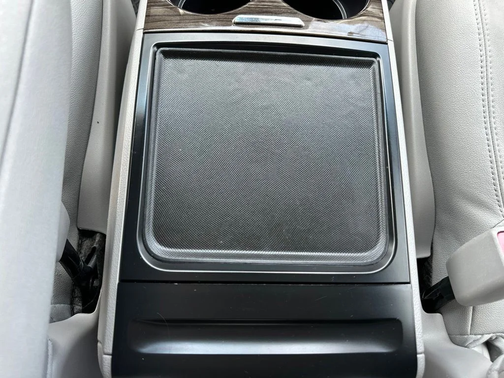 Used 2017 White Toyota XLE image 39