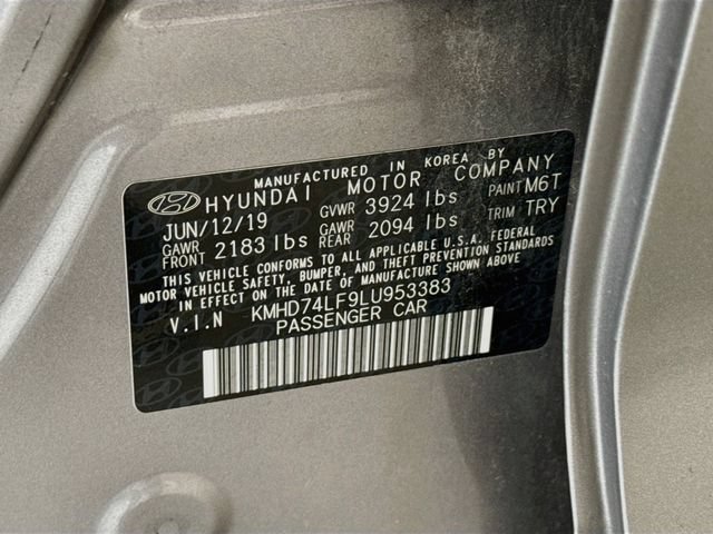 Used 2020 Fluid Metal Hyundai SE image 22