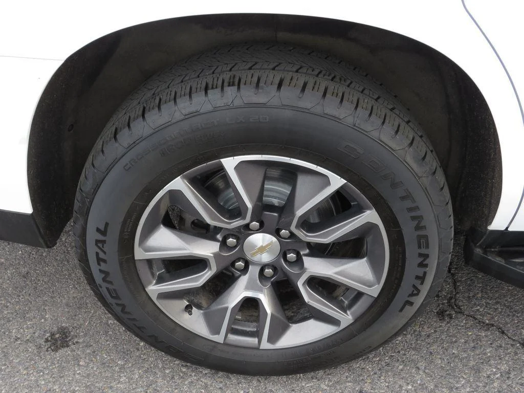 Used 2023 Summit White Chevrolet LT image 15