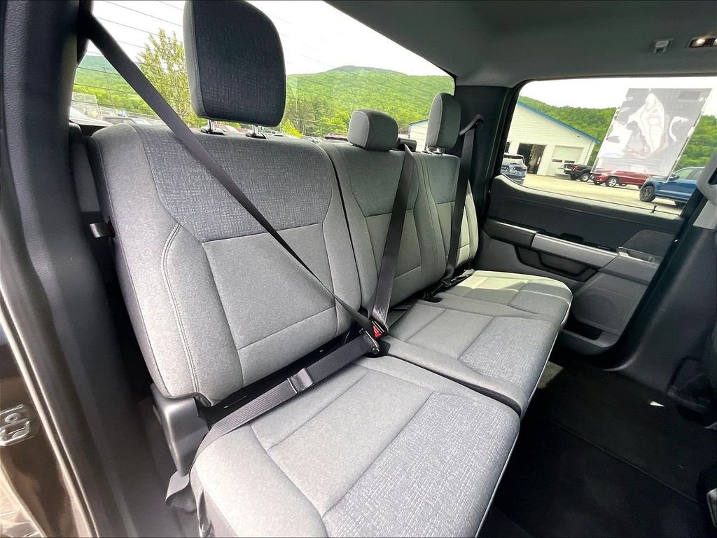 Used 2025 Black Ford XLT image 16