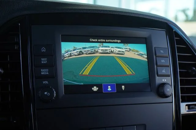 Used 2023  Mercedes-Benz 447 (VS20) image 19
