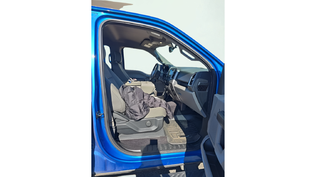 Used 2016 Blue Flame Metallic Ford XLT image 14