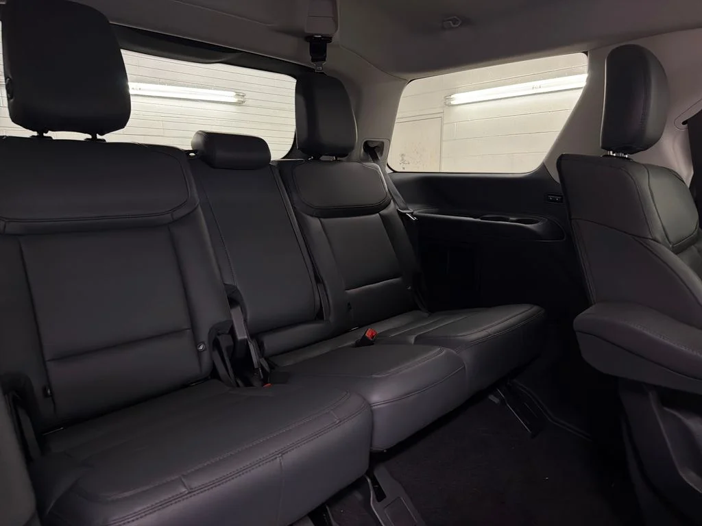 New 2026 Gray Ford Active image 31