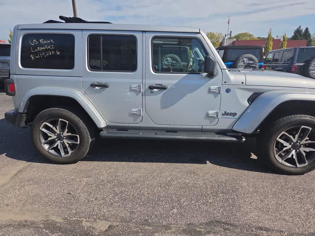Used 2024 Silver Zynith Clearcoat Jeep Sport S image 5