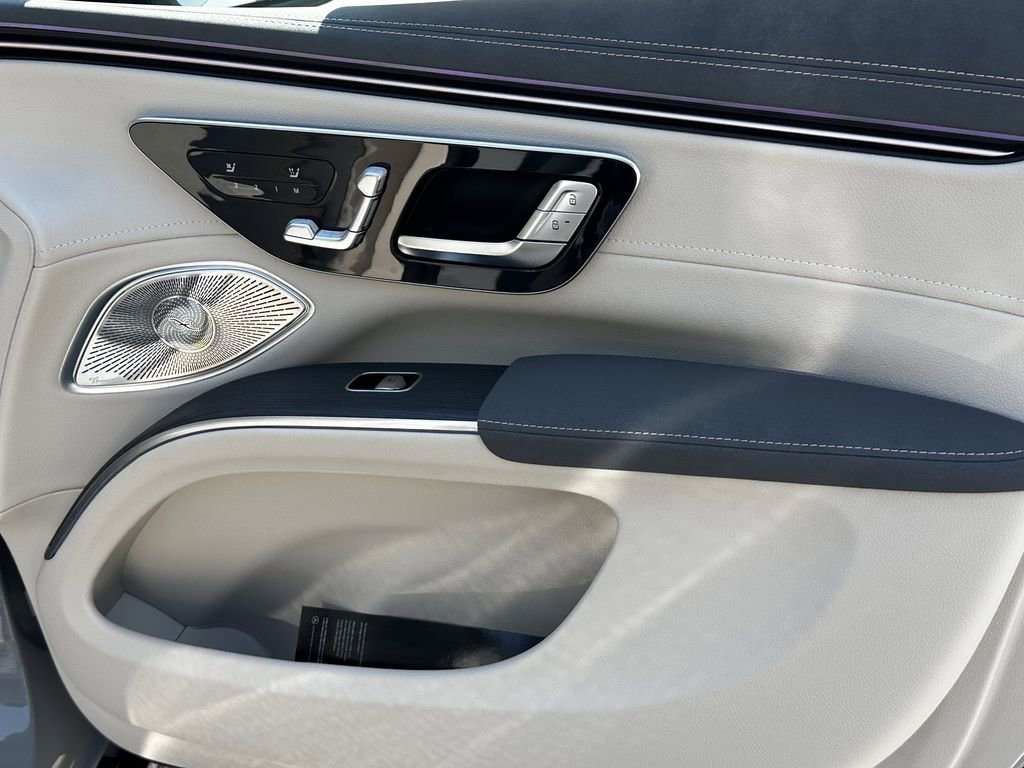 New 2026 MANUFAKTUR Alpine Grey Mercedes-Benz EQS 400 image 55
