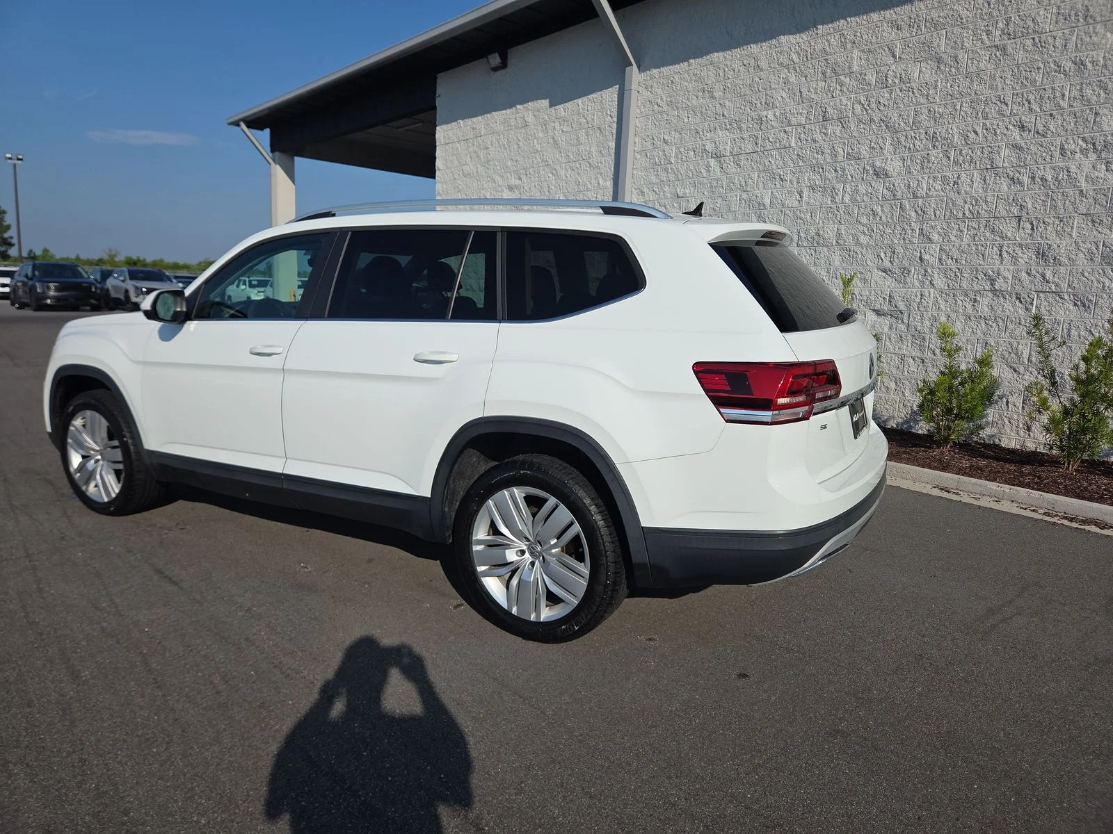 Used 2019 Pure White Volkswagen 2.0T SE w/Technology image 3