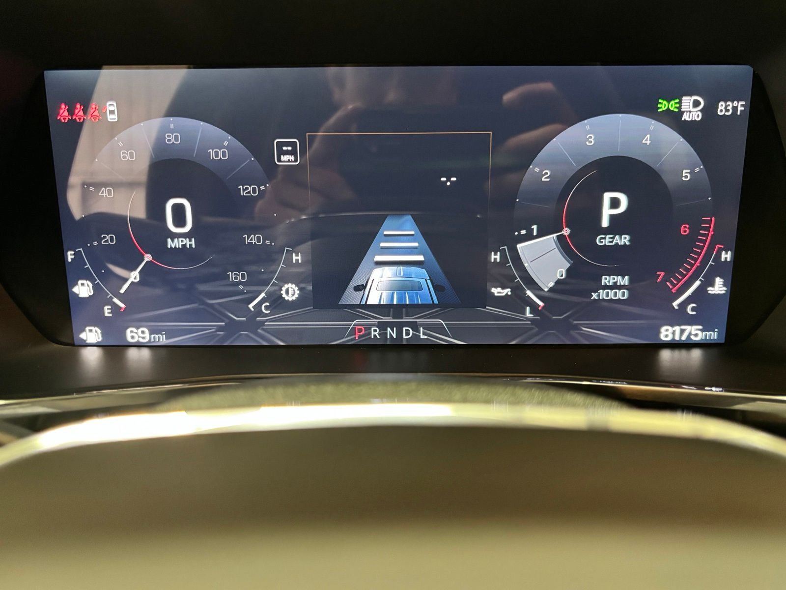 Used 2025 Silver GMC Elevation image 13