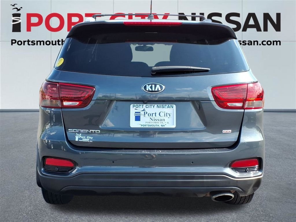 Used 2020 Gravity Grey Kia LX w/convenience pkg & 3rd row seat image 35
