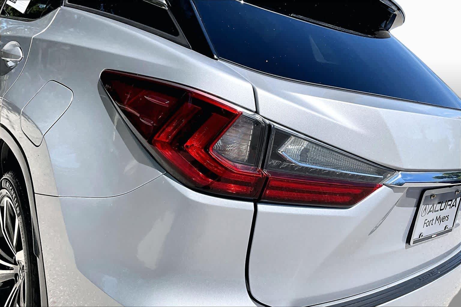 Used 2016 Silver Lining Metallic Lexus  image 29