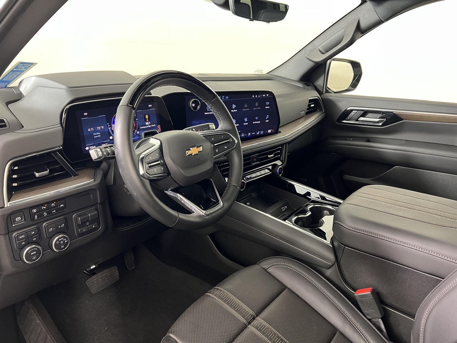 Used 2025 Sterling Gray Metallic Chevrolet High Country image 3