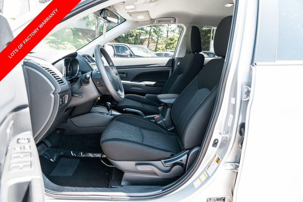 Used 2025 Alloy Silver Metallic Mitsubishi 2.0 ES image 22