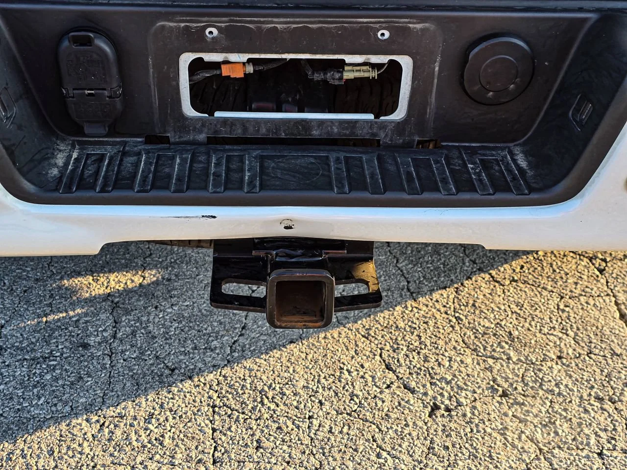 Used 2022 Summit White Chevrolet Z71 image 6