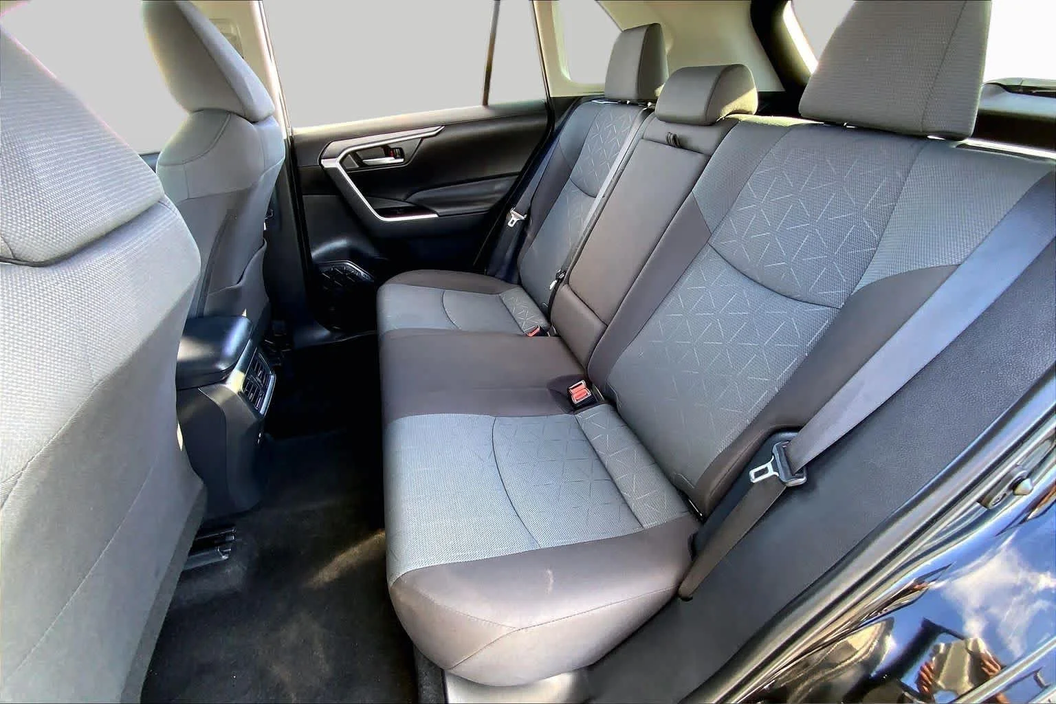 Used 2025 Midnight Black Metallic Toyota XLE image 20