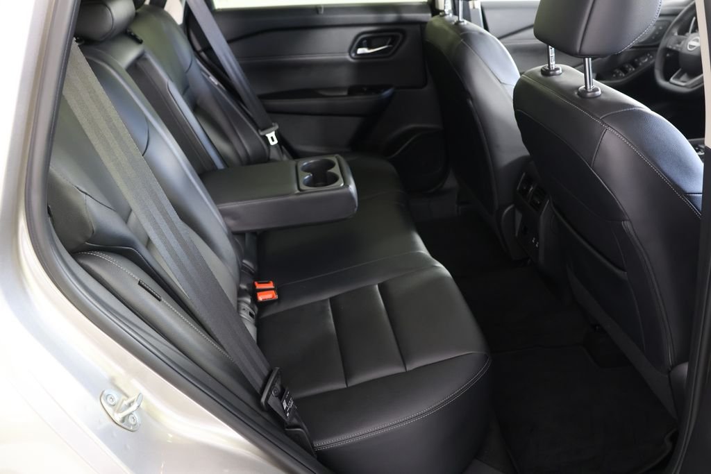 2025 Nissan Rogue SL - Photo 23