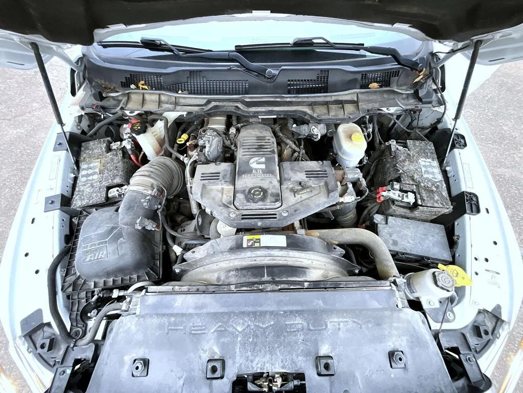 Used 2017 White Ram SLT image 25