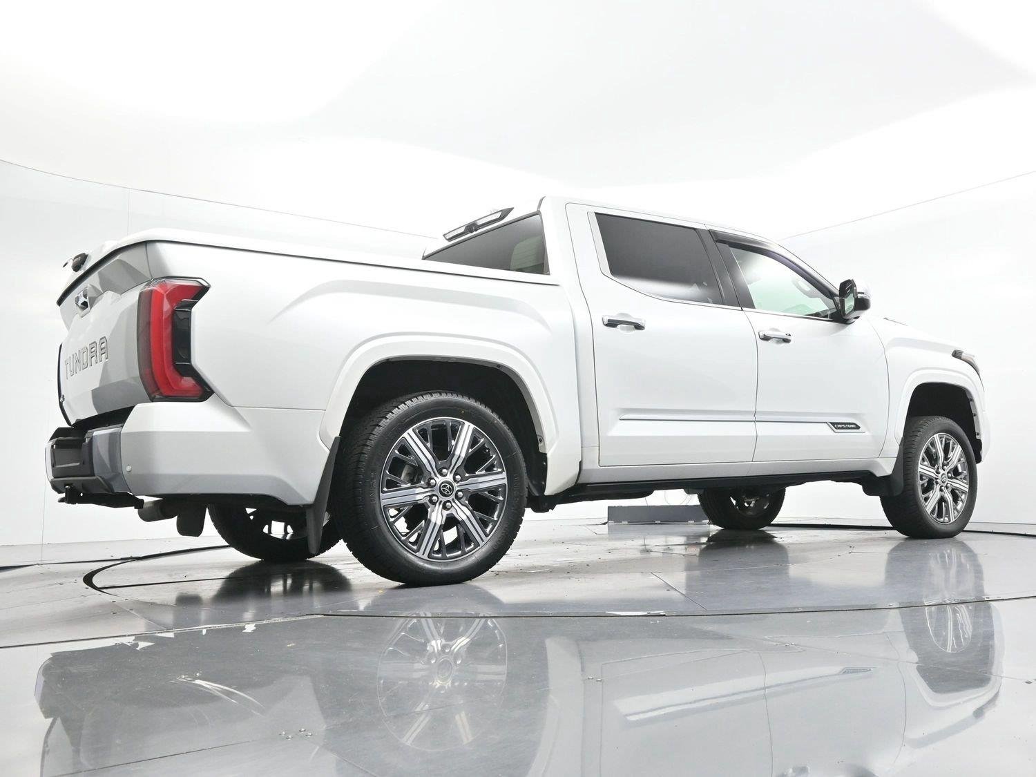 Used 2023 White Toyota Capstone Hybrid image 51
