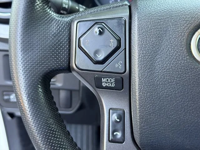 Used 2016 White Toyota SR5 image 24