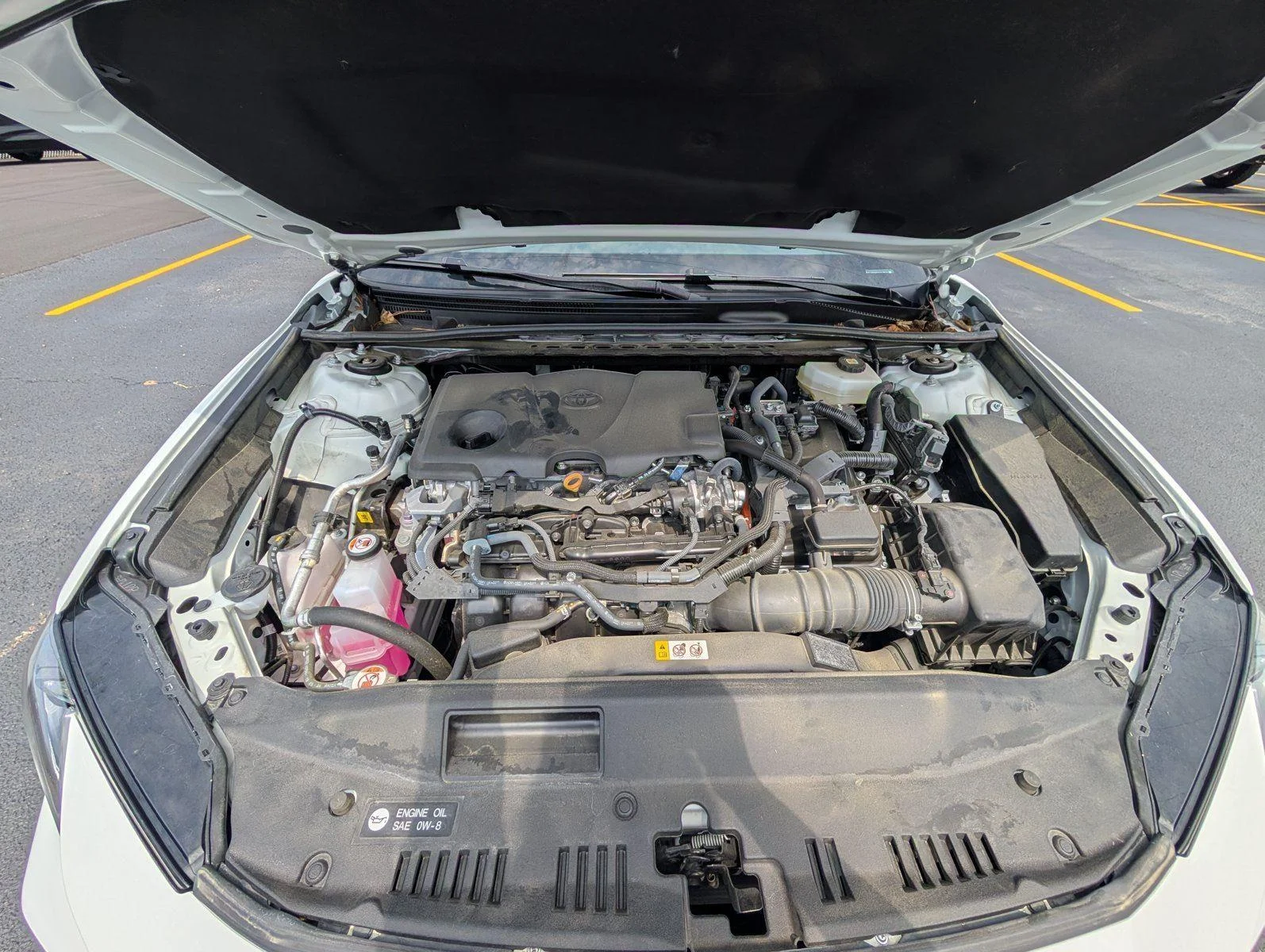 Used 2025 Ice Cap Toyota LE image 35