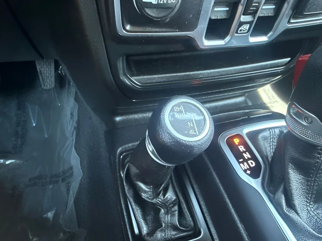 Used 2020 Black Jeep Sport image 19