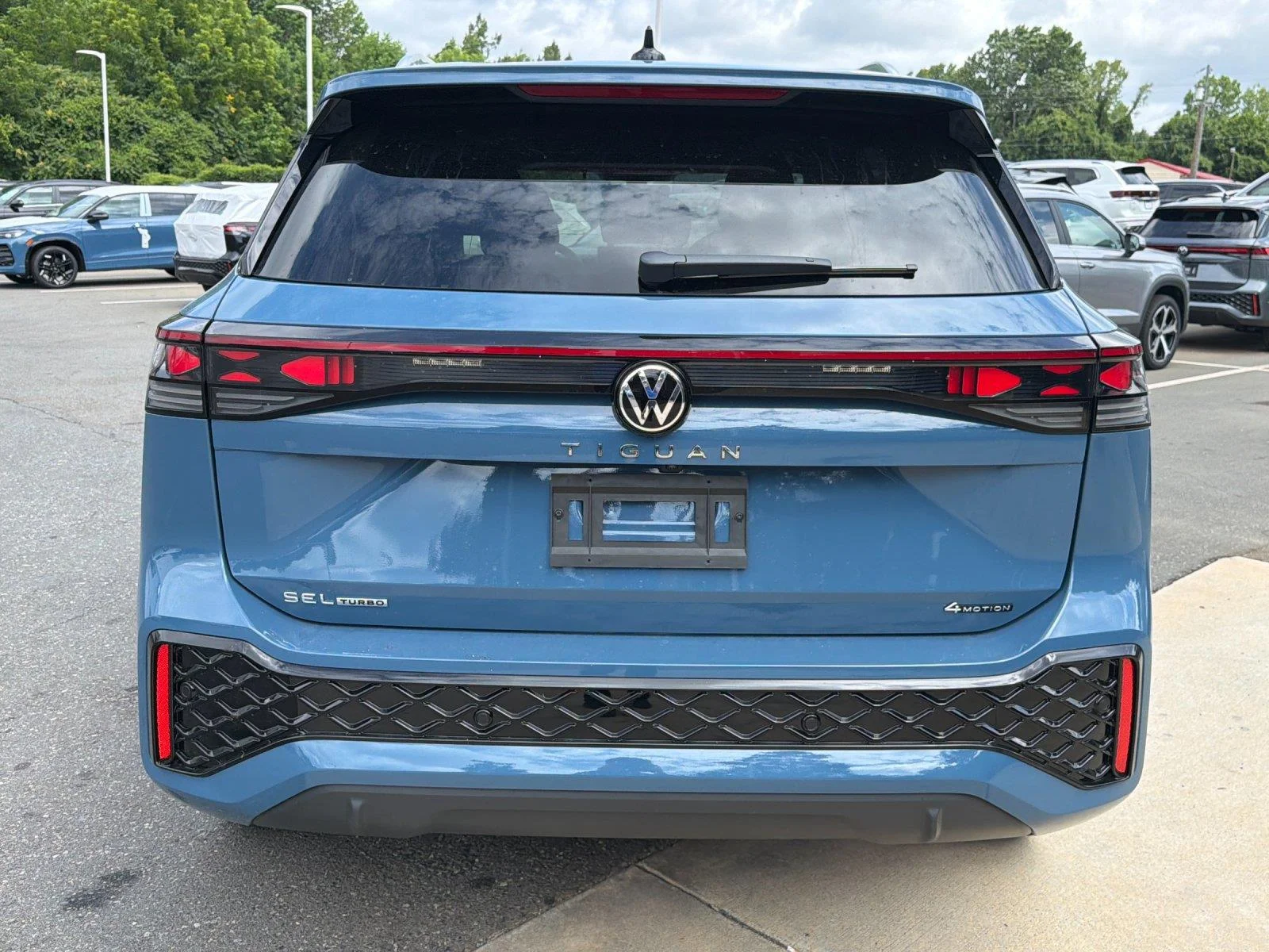 New 2026 monterey blue pearl Volkswagen SEL R-Line Turbo image 4