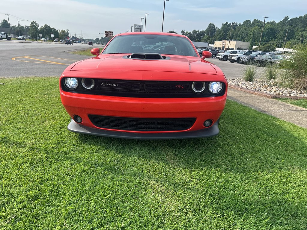 Used 2017 Go Mango Dodge 392 Hemi Scat Pack Shaker image 2