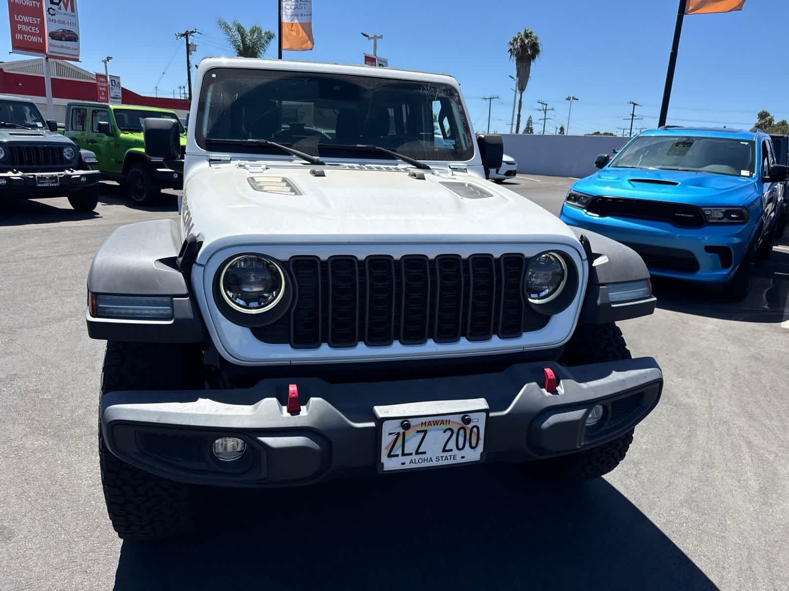 Used 2024 Bright White Clearcoat Jeep Rubicon image 4