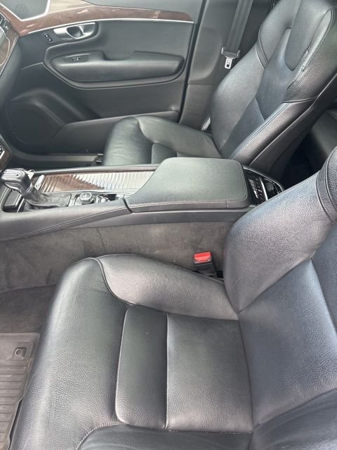Used 2016 Gray Metallic Volvo T6 Momentum image 25