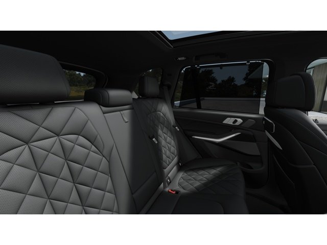 2026 BMW X5 M60i - Photo 12