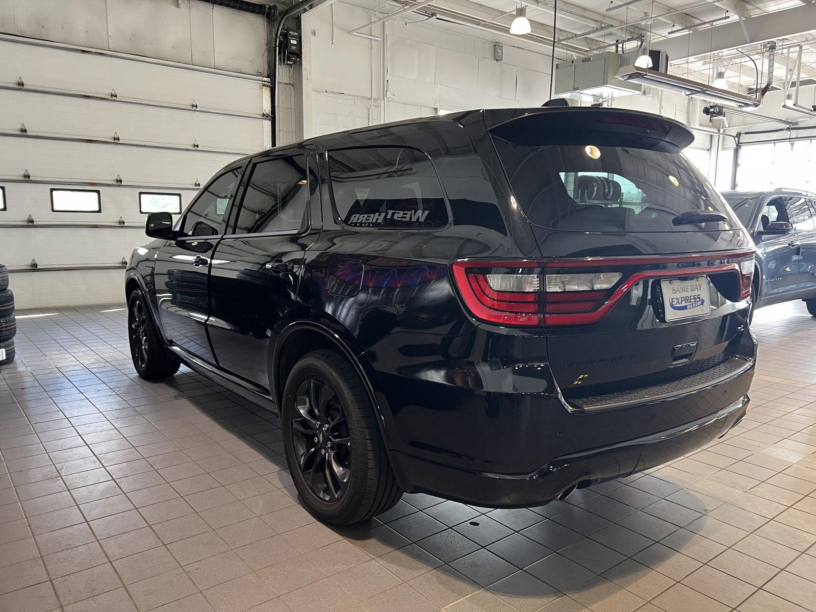 Used 2023 DB Black Clearcoat Dodge R/T image 5