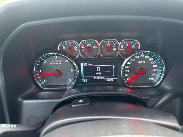 Used 2018 CAJUN RED TINTCOAT Chevrolet LT image 26