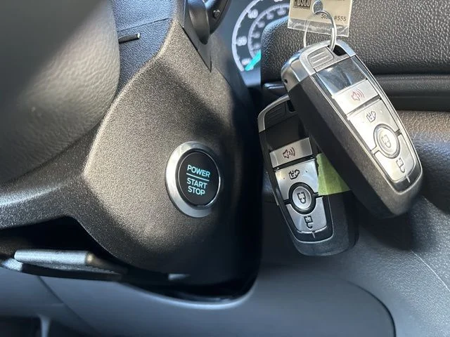 New 2024 White Ford Medium Roof Pass. XLT AWD image 23