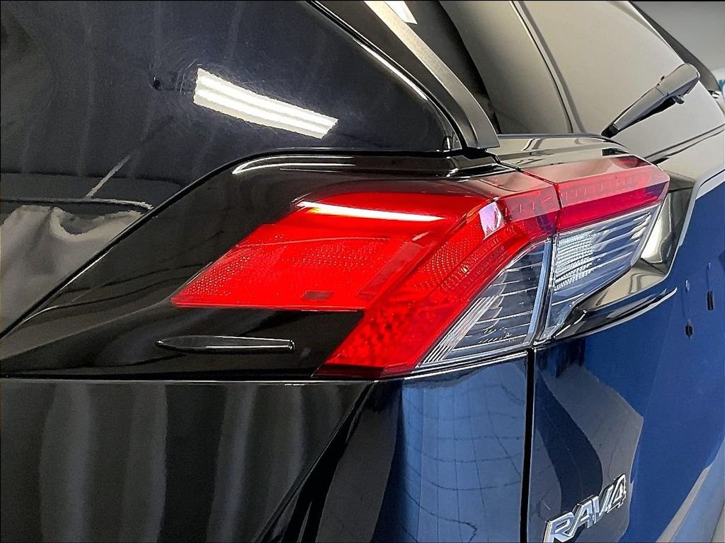 Used 2024 Midnight Black Metallic Toyota XLE image 33