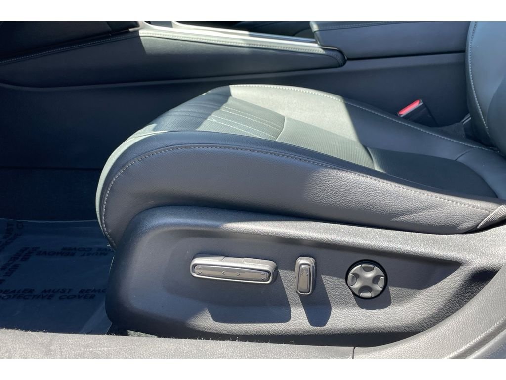 Used 2022 Sonic Gray Pearl Honda Touring image 12