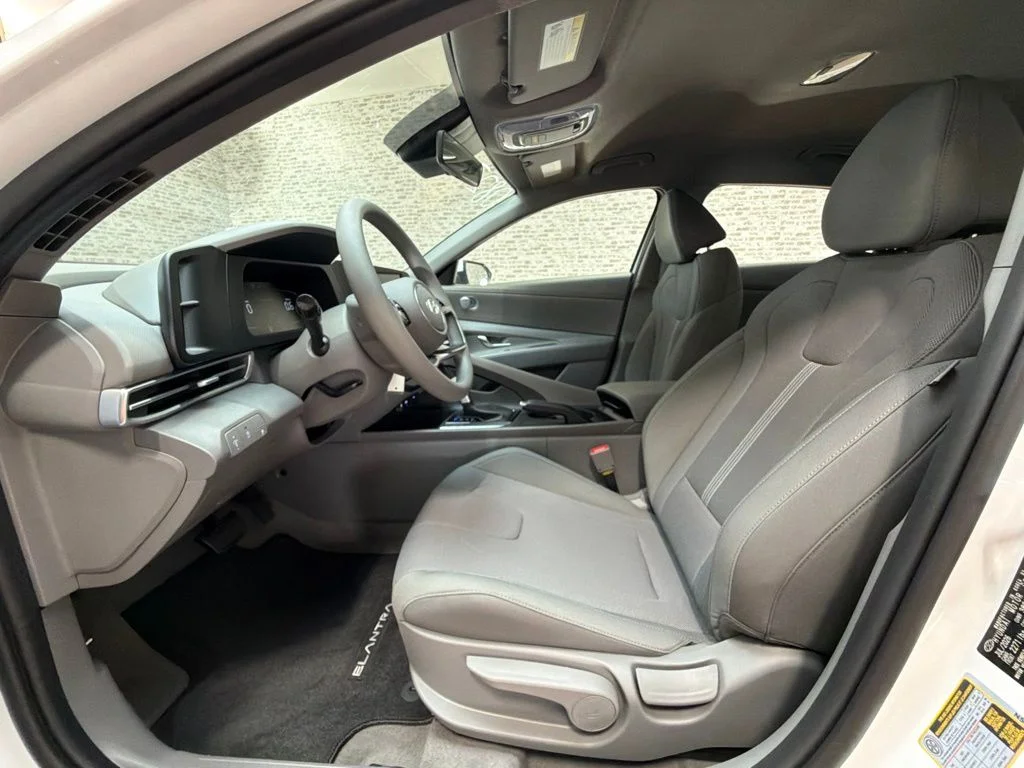 New 2026 Serenity White Hyundai SE image 22