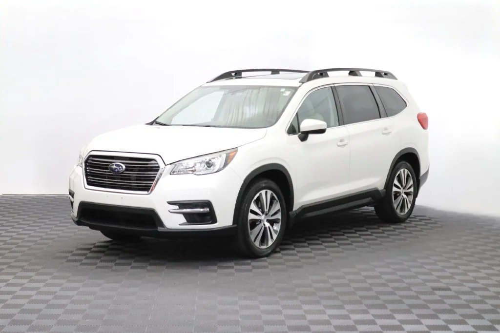 Used 2020 White Subaru Premium image 5