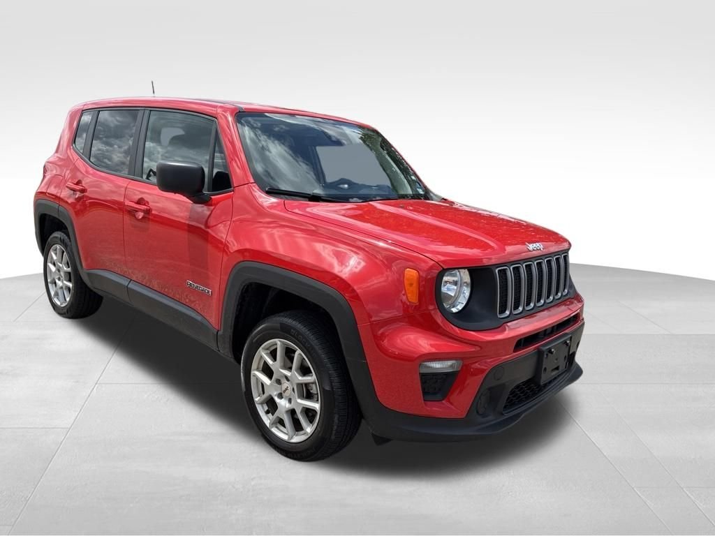 Used 2023 Red Jeep Latitude image 8