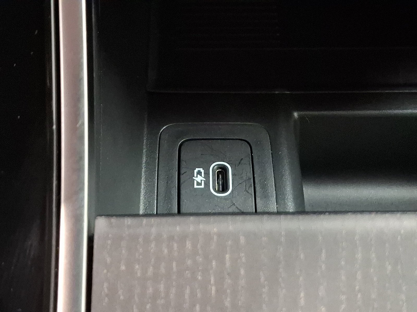 2026 Land Rover Range Rover Velar S - Photo 24