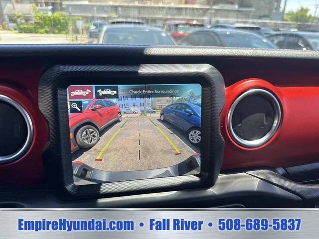 Used 2020  Jeep Rubicon image 21