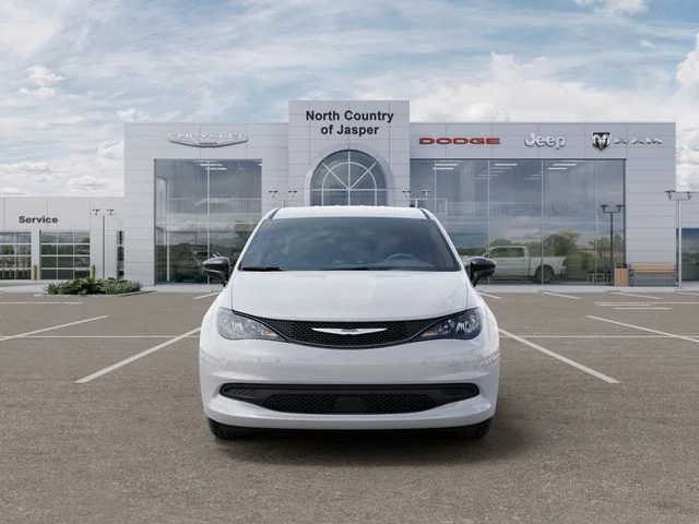 2026 Chrysler Voyager LX - Photo 6