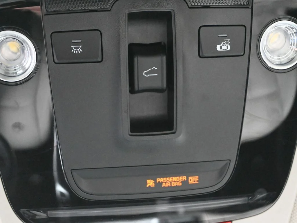 Used 2023 Black Kia X-Line EX image 23