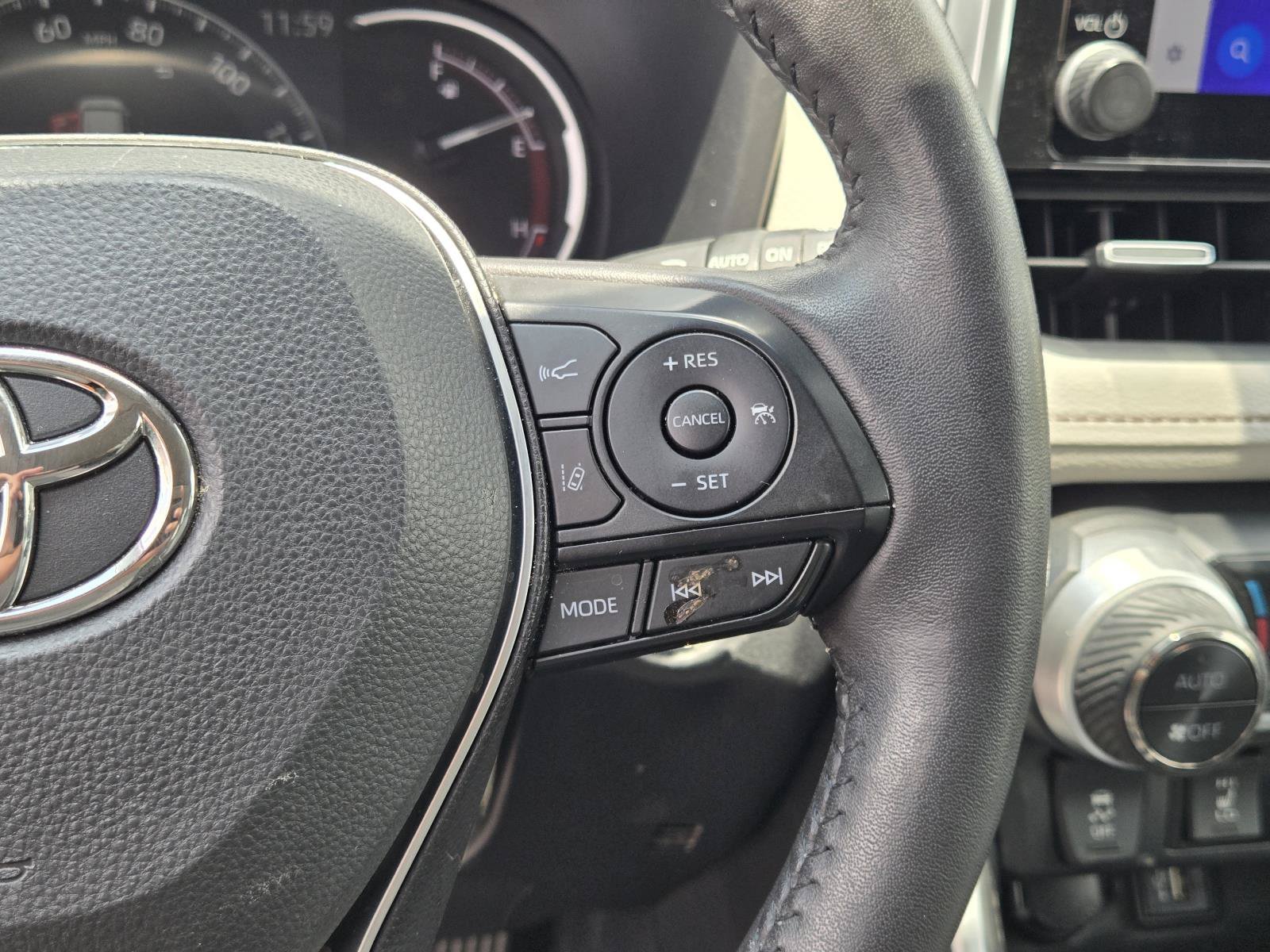 2023 Toyota RAV4 XLE Premium - Photo 25