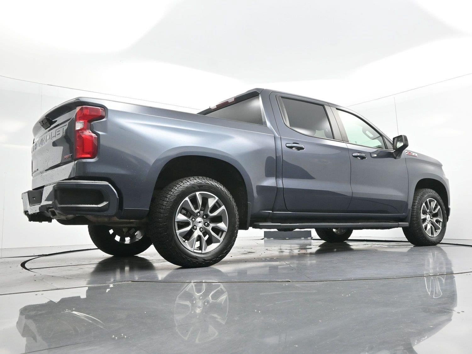 Used 2021 SHADOW GRAY METALLIC Chevrolet RST image 49