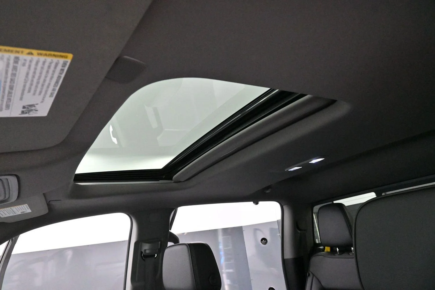Used 2024 Sterling Metallic GMC Denali image 31