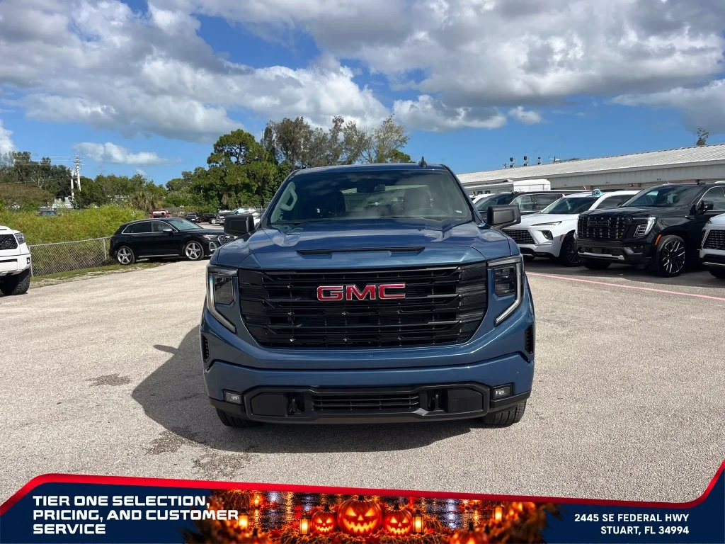 Used 2026 Downpour Metallic GMC Elevation image 3