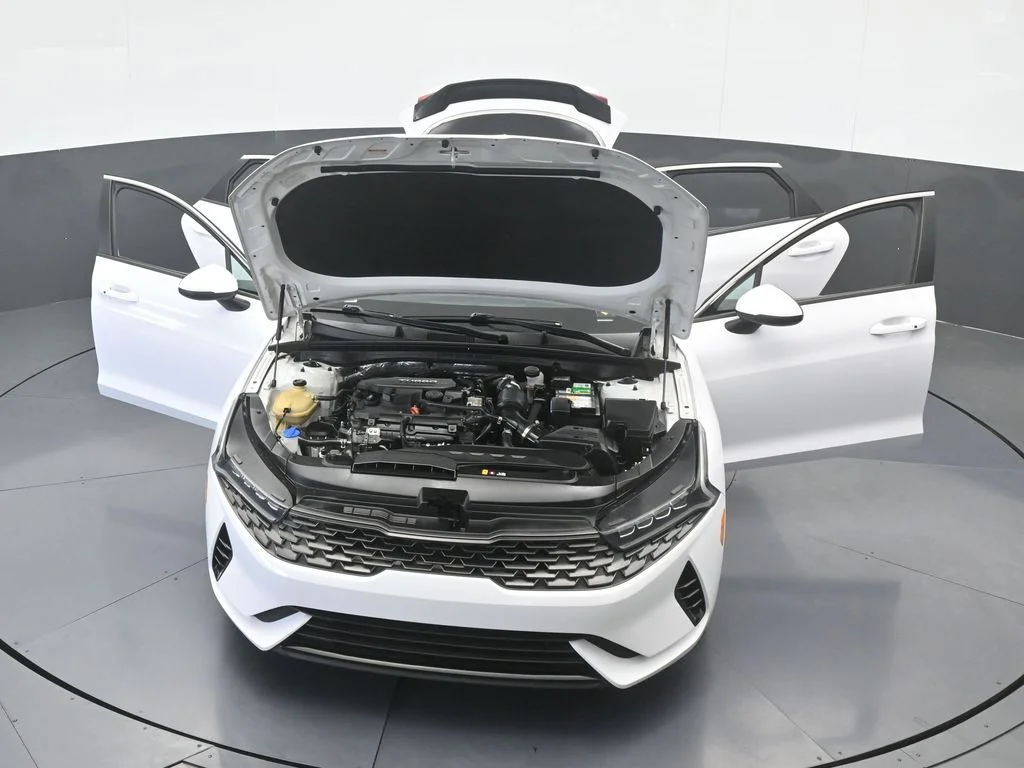 Used 2021 Glacial White Pearl Kia LXS image 74